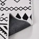 Lesina Geometrik Gri Polyester ve Pamuklu Kaydırmaz Tabanlı Dijital Baskı Halı - Görsel 3