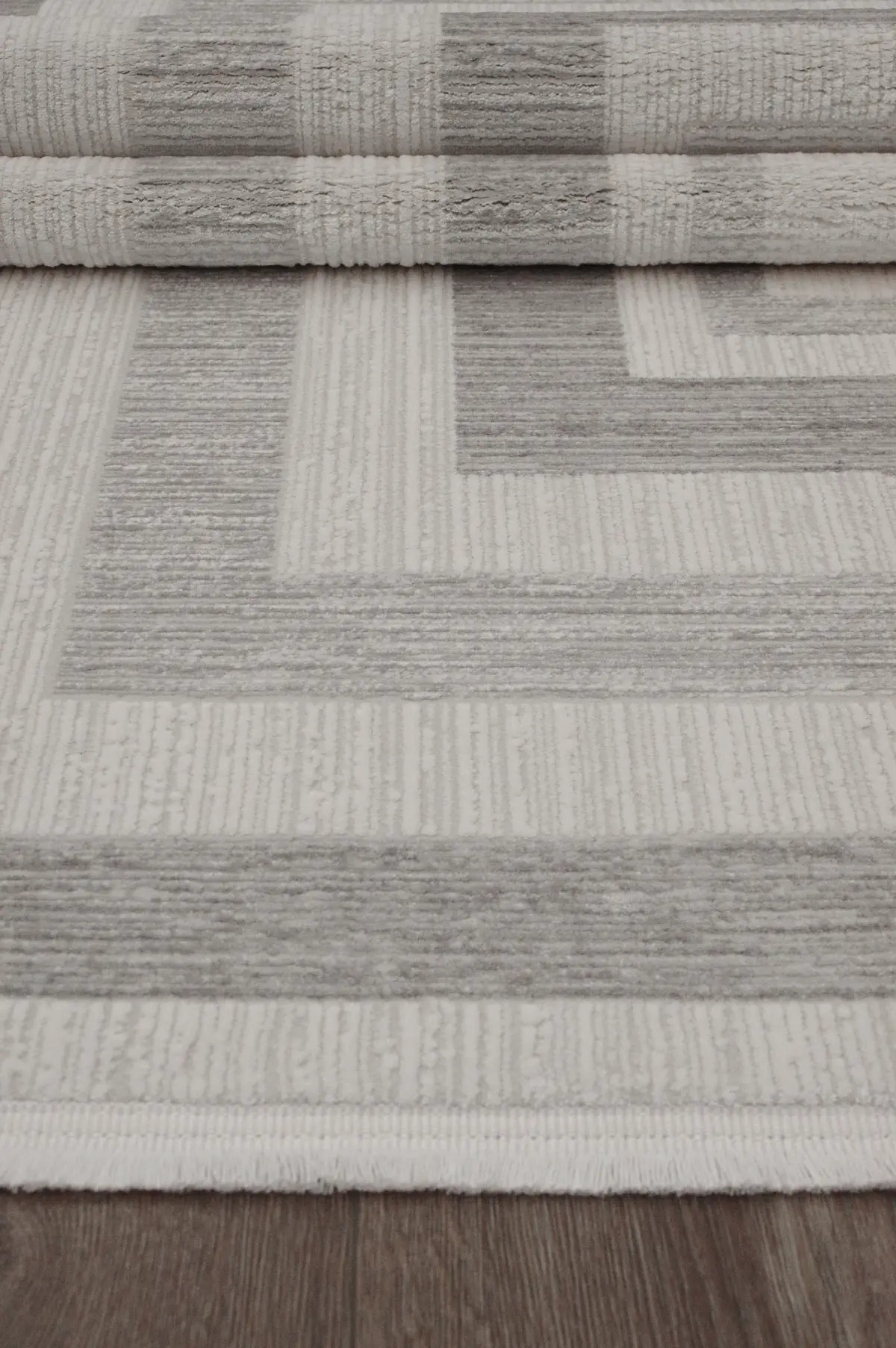 Toritto Çerçeveli Krem Gri Çizgili Akrilik Makine Halısı - Görsel 4
