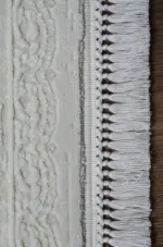 Ostra Çerçeveli Krem Bej Çizgili Göbekli Akrilik Makine Halısı - Görsel 3