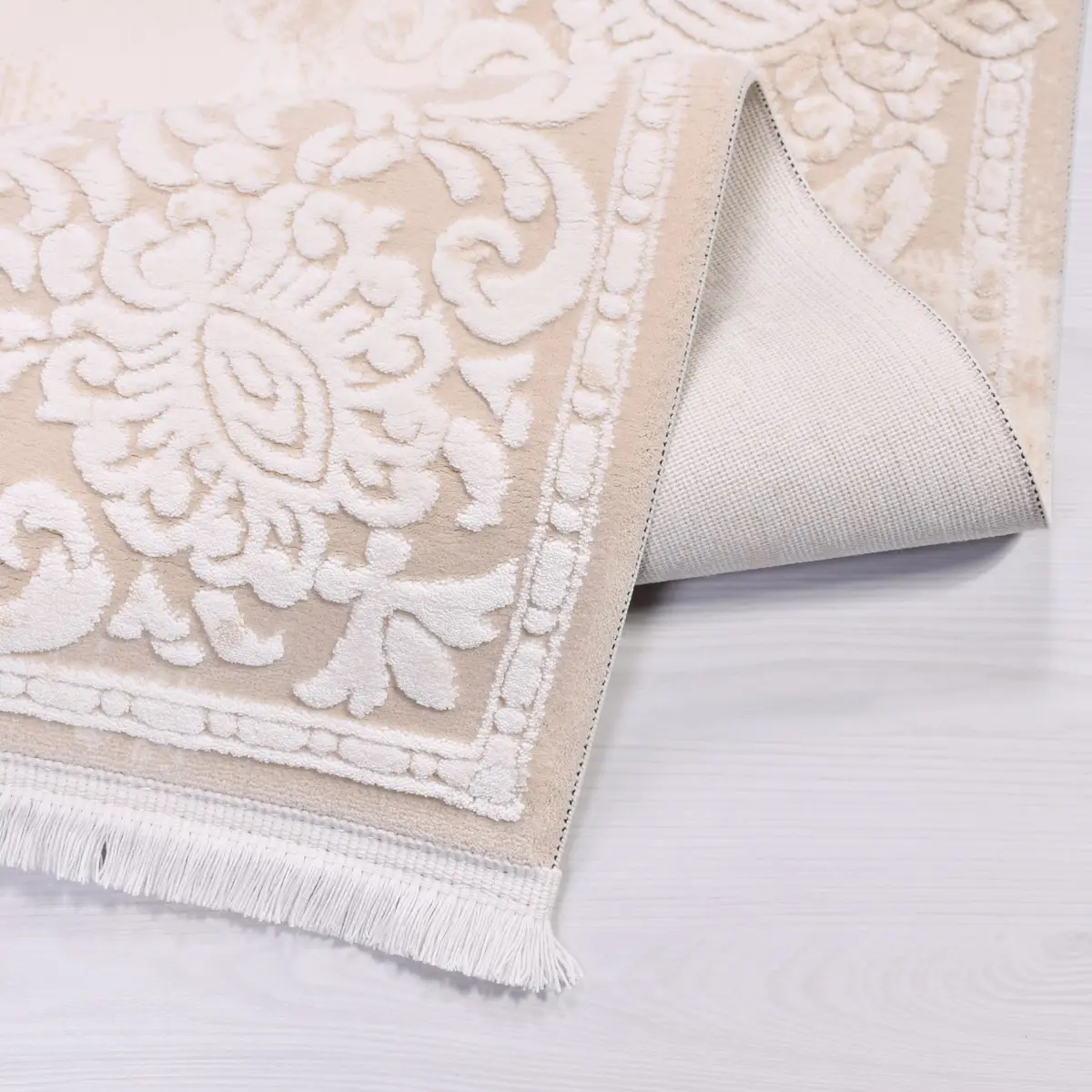 Cascia Klasik Göbekli Krem Akrilik Makine Halısı - Görsel 4