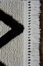 Hook Çerçeveli Beyaz Polyester Makine Halısı - Görsel 3