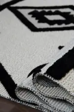 Hook Çerçeveli Beyaz Polyester Makine Halısı - Görsel 6