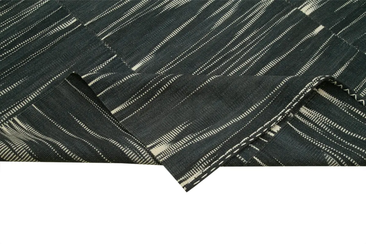 Gümgüm Modern Siyah Pamuk Üstü Yün El Dokuma Kilim-332x407 - Görsel 6