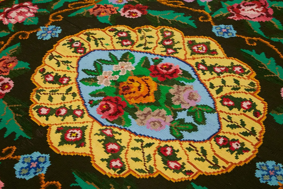 Moldovian Klasik Göbekli Siyah Pamuk Üzerine Yün El Dokuma Kilim-205x213 - Görsel 5