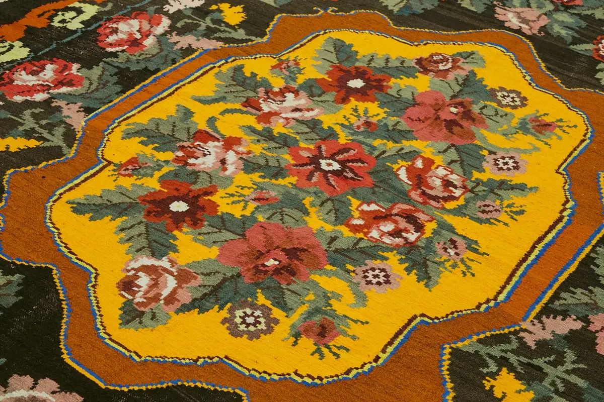 Moldovian Klasik Göbekli Siyah Pamuk Üzerine Yün El Dokuma Kilim-218x336 - Görsel 5