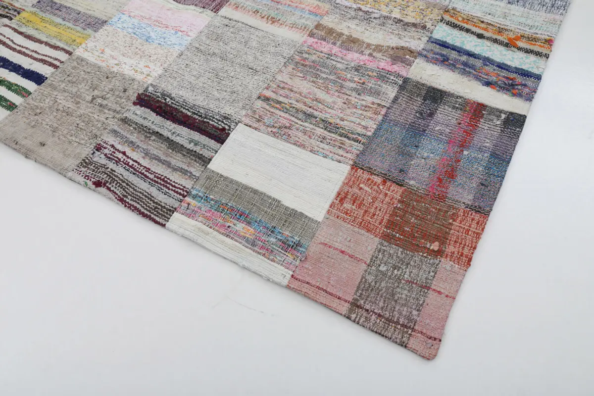 Chaput Patchwork Bej Renk Pamuk Üzerine Yün El Dokuma Kilim-201x300 - Görsel 4
