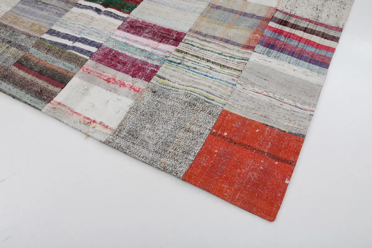 Chaput Patchwork Bej Renk Pamuk Üzerine Yün El Dokuma Kilim-210x300 - Görsel 4