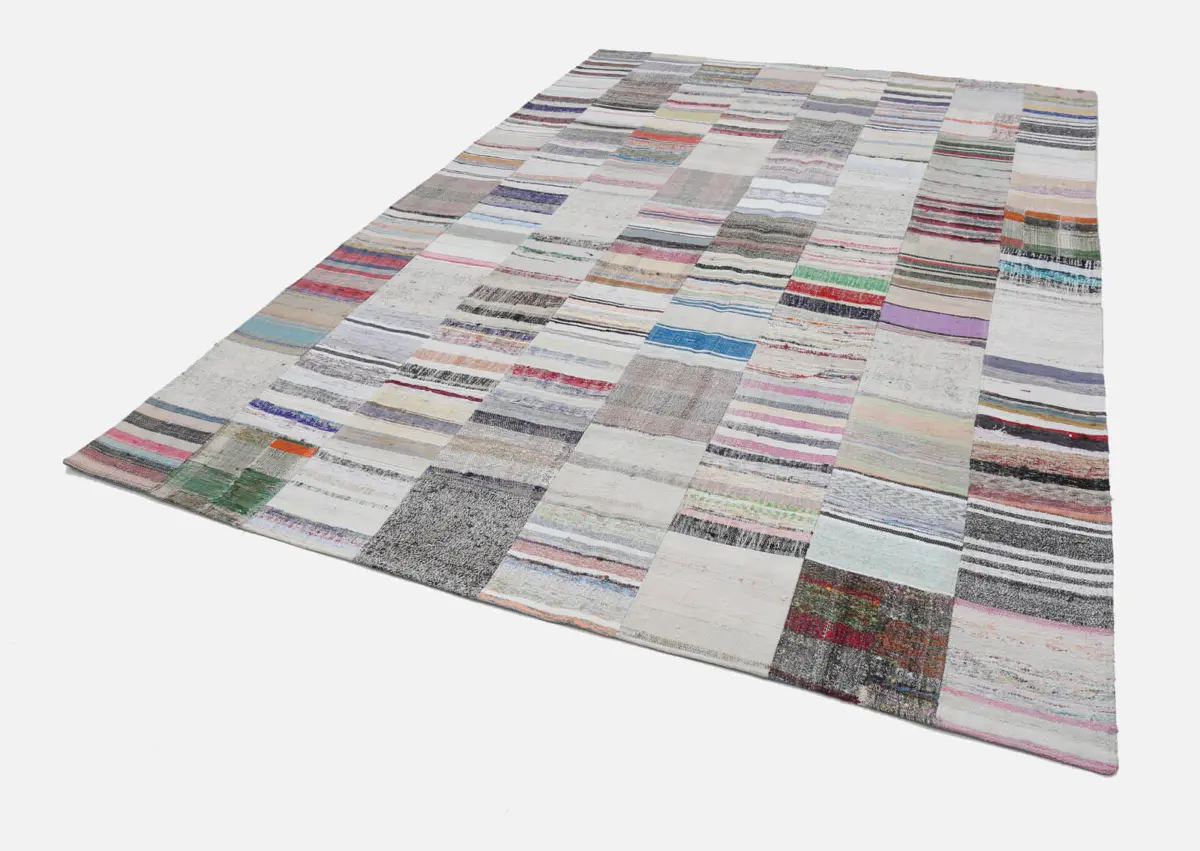 Chaput Patchwork Bej Renk Pamuk Üzerine Yün El Dokuma Kilim-251x350 - Görsel 2