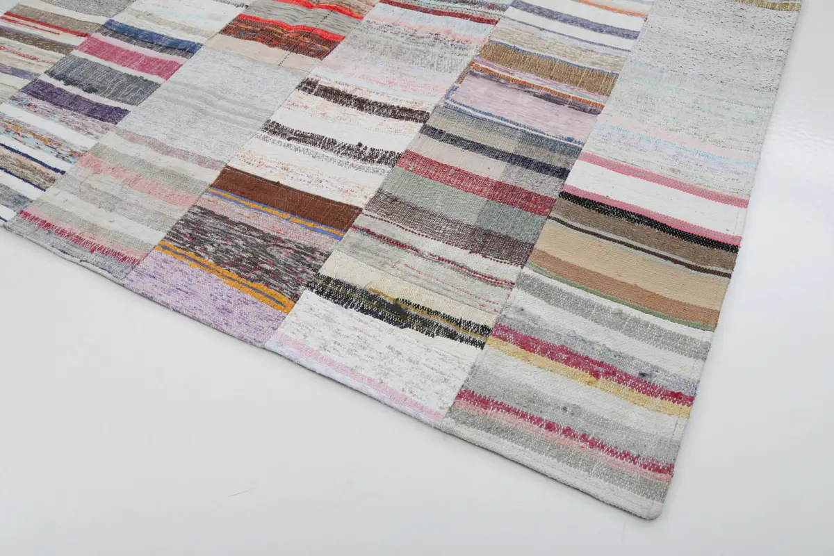 Chaput Patchwork Bej Renk Pamuk Üzerine Yün El Dokuma Kilim-246x352 - Görsel 4