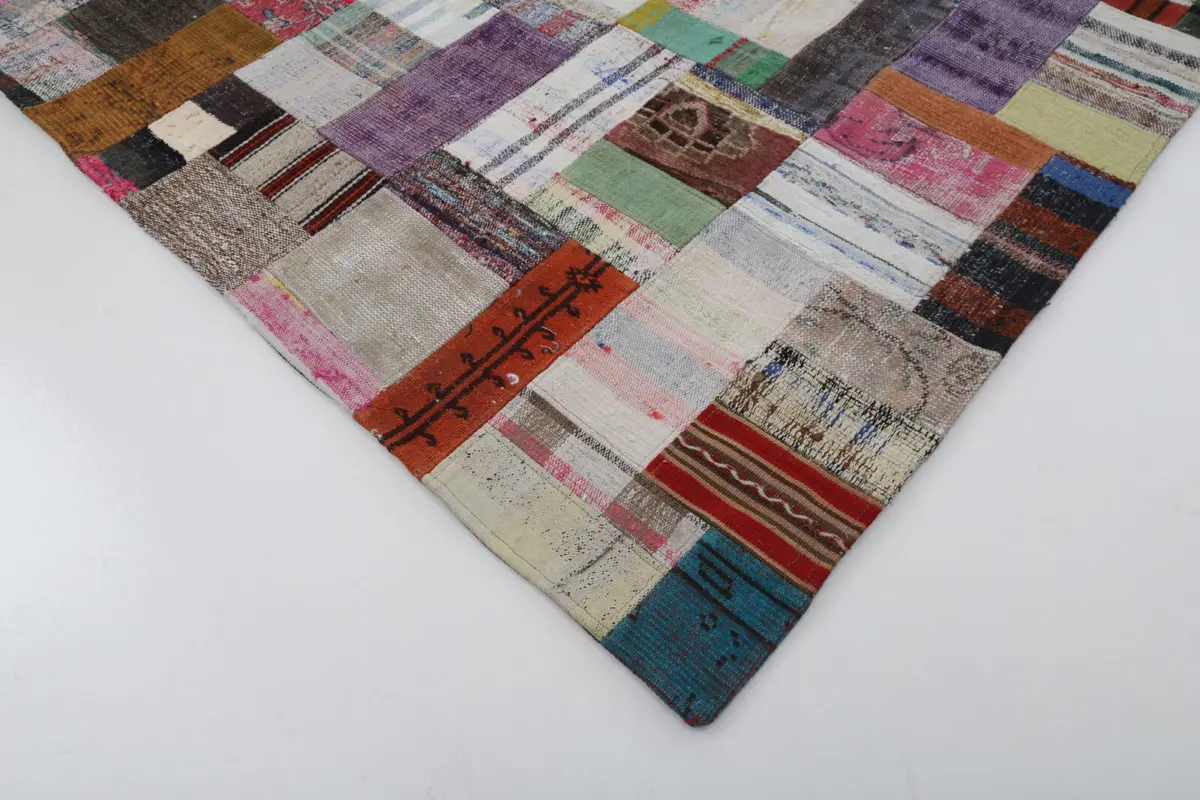 Chaput Patchwork Multi Renk Pamuk Üzerine Yün El Dokuma Kilim-299x404 - Görsel 4