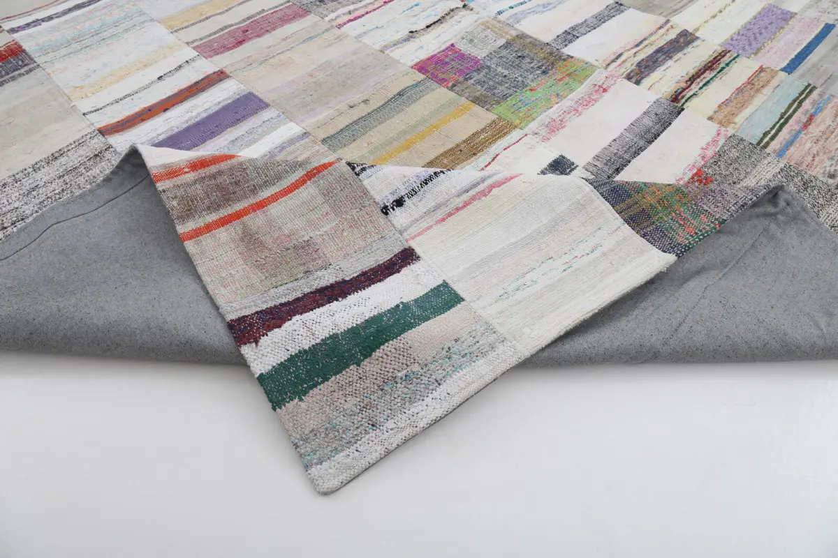 Chaput Patchwork Bej Renk Pamuk Üzerine Yün El Dokuma Kilim-302x399 - Görsel 5