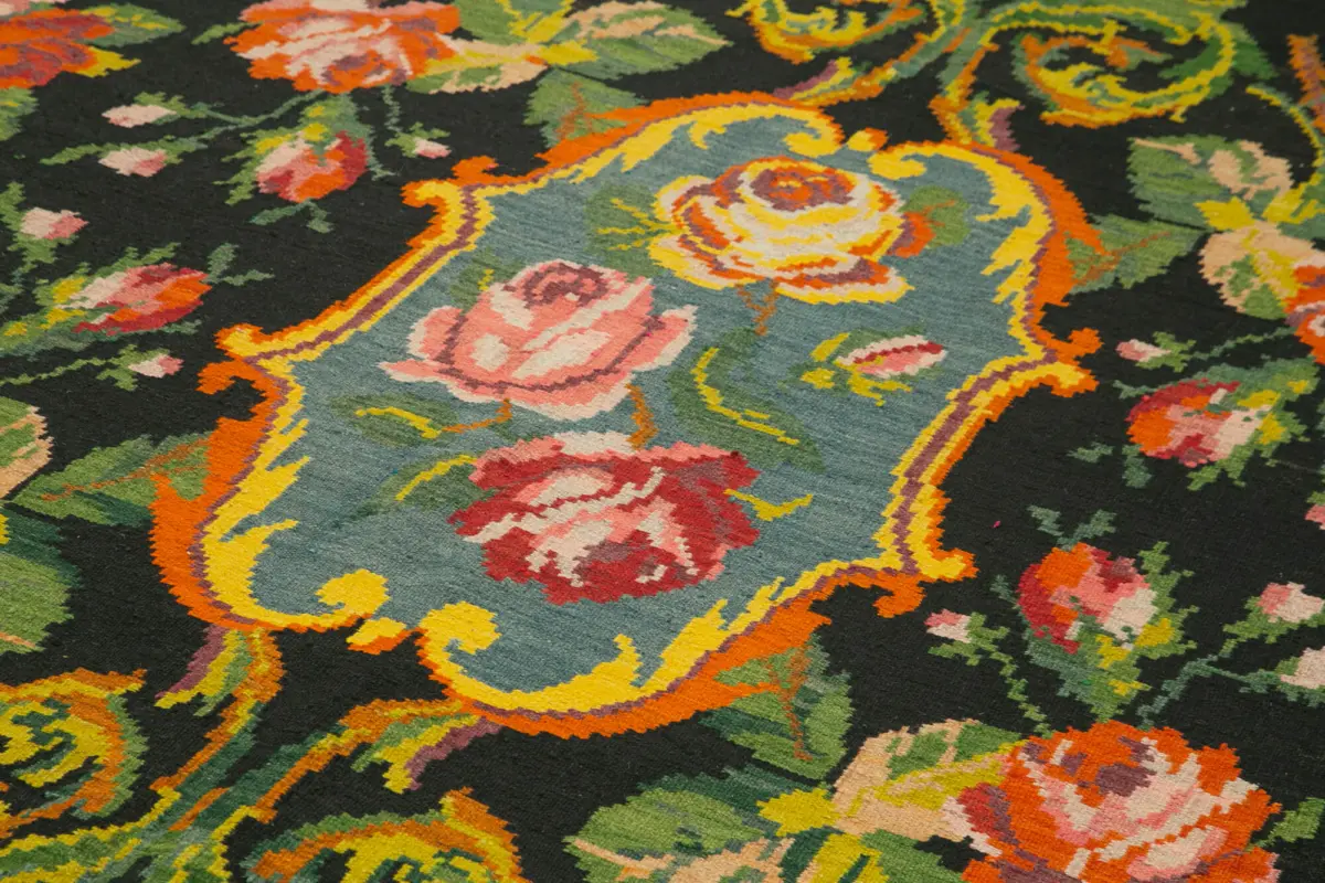 Moldovian Klasik Göbekli Siyah Pamuk Üzerine Yün El Dokuma Kilim-200x403 - Görsel 5