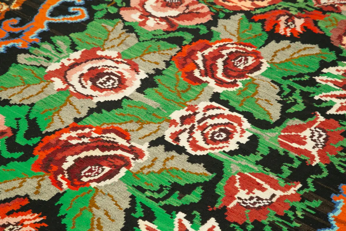 Moldovian Klasik Göbekli Siyah Pamuk Üzerine Yün El Dokuma Kilim-197x274 - Görsel 5