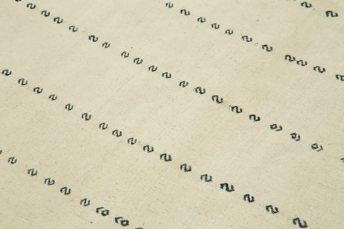 Anadolu Eskitme Beyaz Pamuk Üzerine Yün El Dokuma Kilim-136x300 - Görsel 5