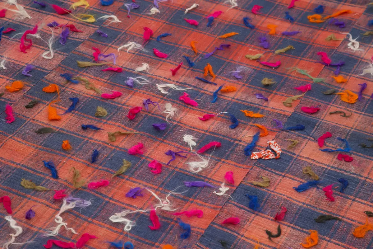 Anadolu Eskitme Kırmızı Pamuk Üzerine Yün El Dokuma Kilim-181x321 - Görsel 5