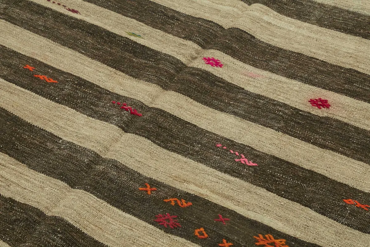 Kıl Çizgili Kahverengi Keçi Kılı İpliğinden El Dokuma Kilim-216x370 - Görsel 5