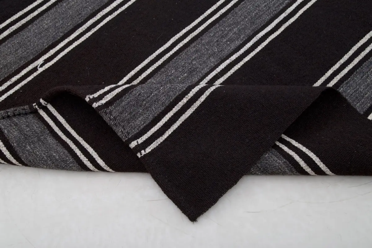 Kıl Çizgili Kahverengi Keçi Kılı İpliğinden El Dokuma Kilim-224x325 - Görsel 5