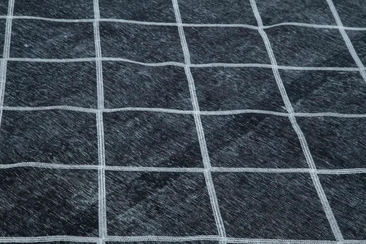 Modern Halı- Siyah Pamuk Üzerine Yün El Dokuma Halı-307x382 - Görsel 5