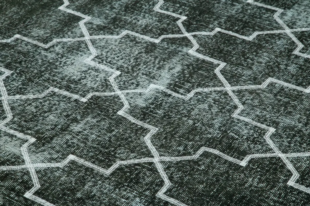 Modern Halı- Siyah Pamuk Üzerine Yün El Dokuma Halı-244x326 - Görsel 5