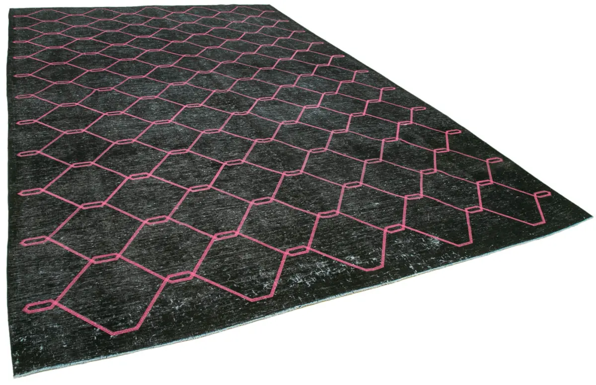 Modern Halı- Siyah Pamuk Üzerine Yün El Dokuma Halı-300x462 - Görsel 2