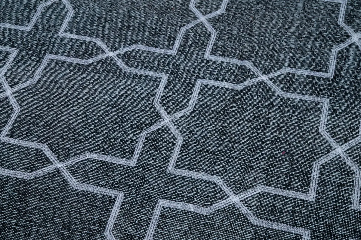 Modern Halı- Siyah Pamuk Üzerine Yün El Dokuma Halı-140x408 - Görsel 7