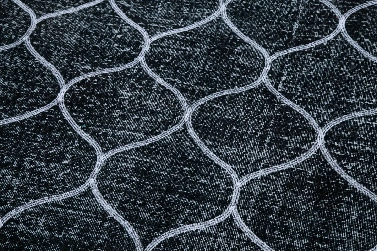 Modern Halı- Siyah Pamuk Üzerine Yün El Dokuma Halı-142x362 - Görsel 7