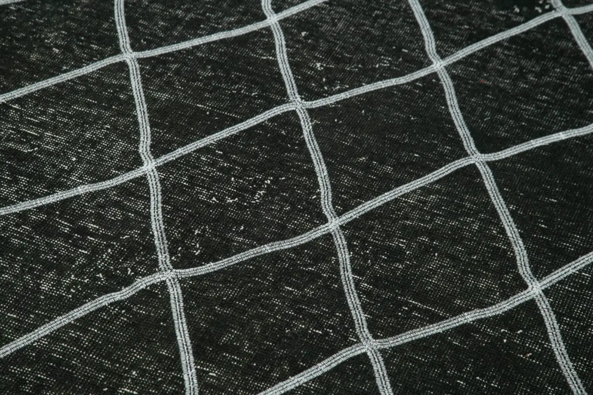 Modern Halı- Siyah Pamuk Üzerine Yün El Dokuma Halı-144x374 - Görsel 5