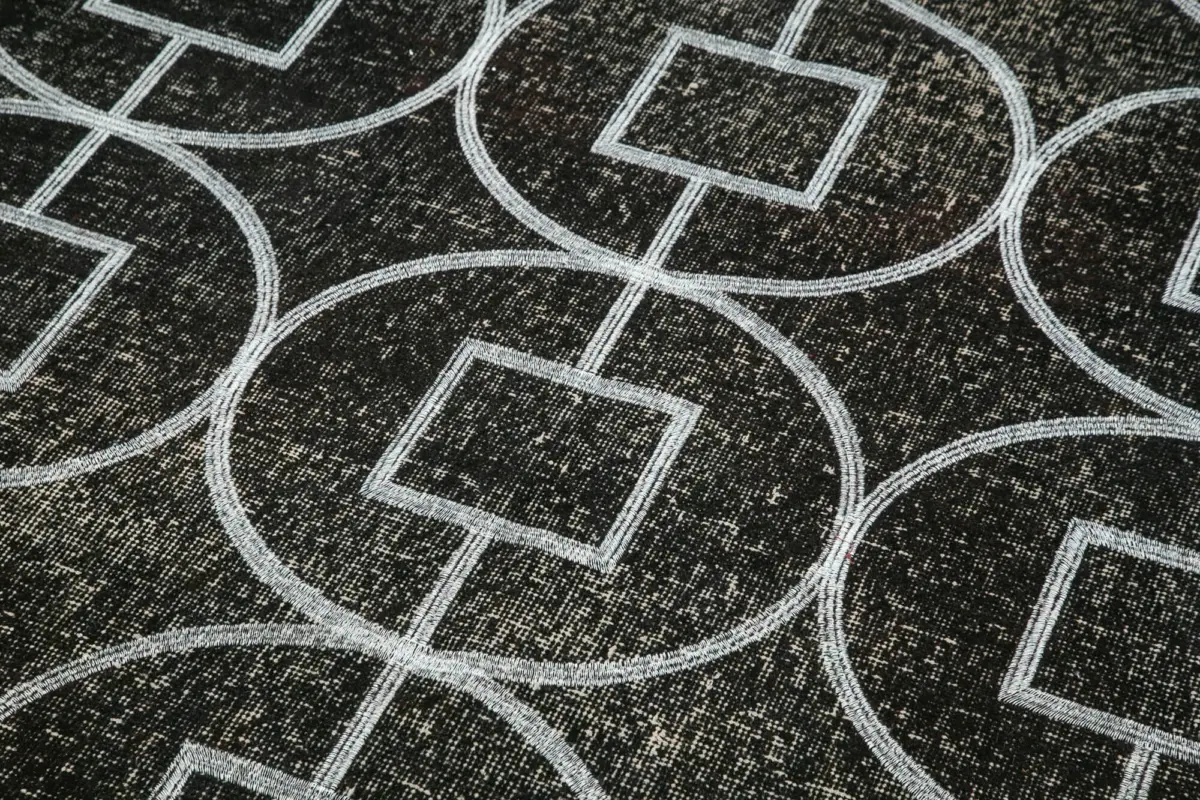 Modern Halı- Siyah Pamuk Üzerine Yün El Dokuma Halı-141x306 - Görsel 5