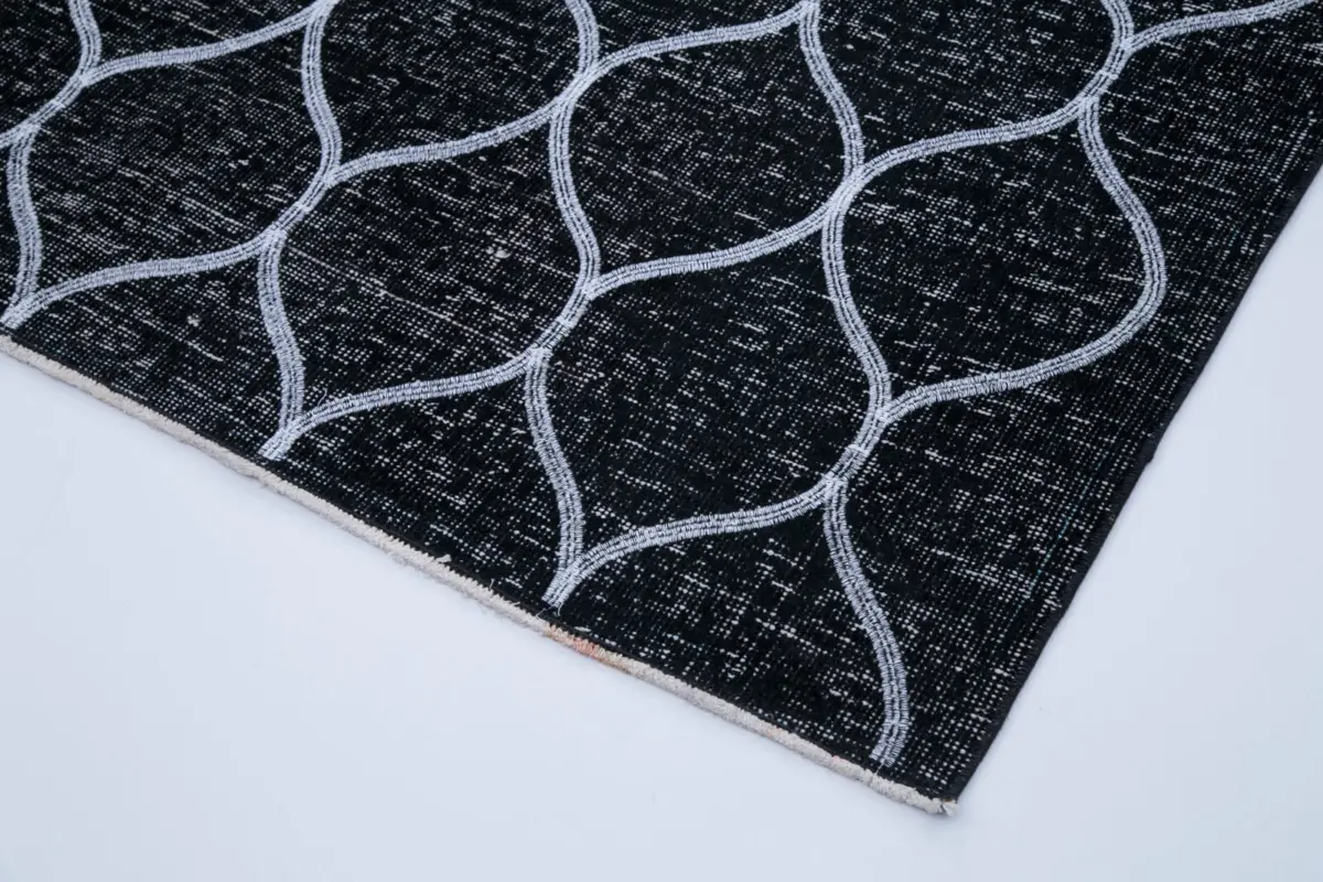 Modern Halı- Siyah Pamuk Üzerine Yün El Dokuma Halı-152x342 - Görsel 4