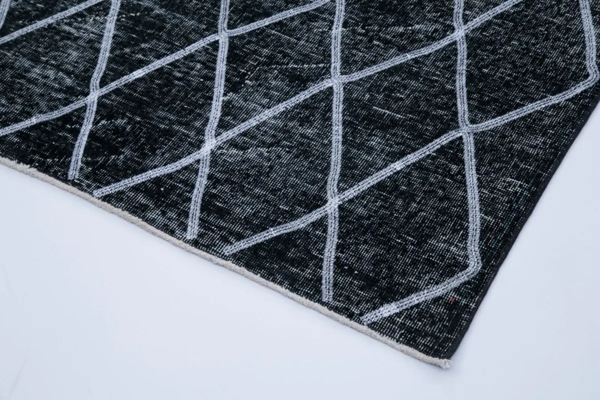 Modern Halı- Siyah Pamuk Üzerine Yün El Dokuma Halı-143x395 - Görsel 4