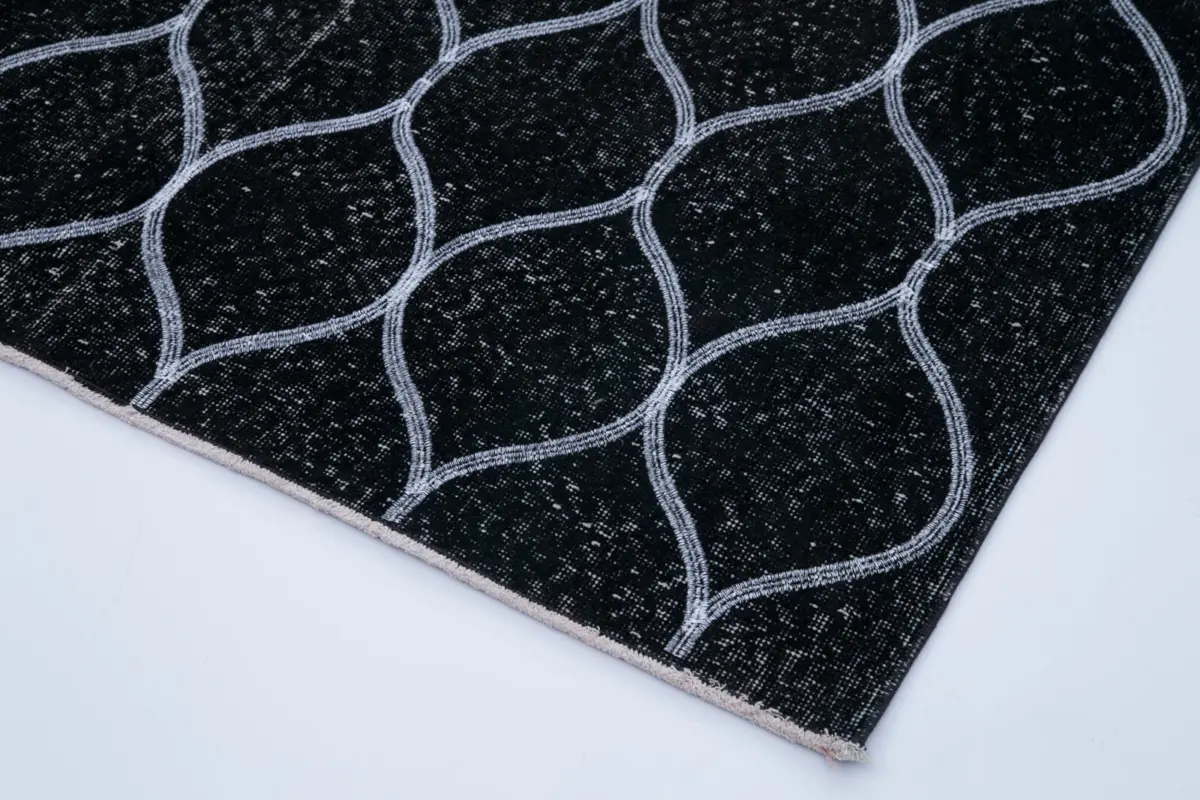 Modern Halı- Siyah Pamuk Üzerine Yün El Dokuma Halı-146x380 - Görsel 4