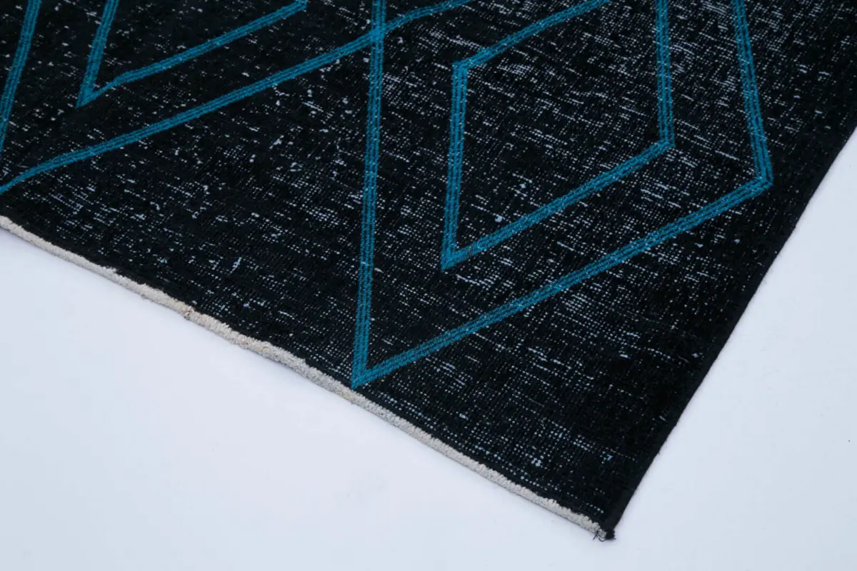 Modern Halı- Siyah Pamuk Üzerine Yün El Dokuma Halı-148x380 - Görsel 4