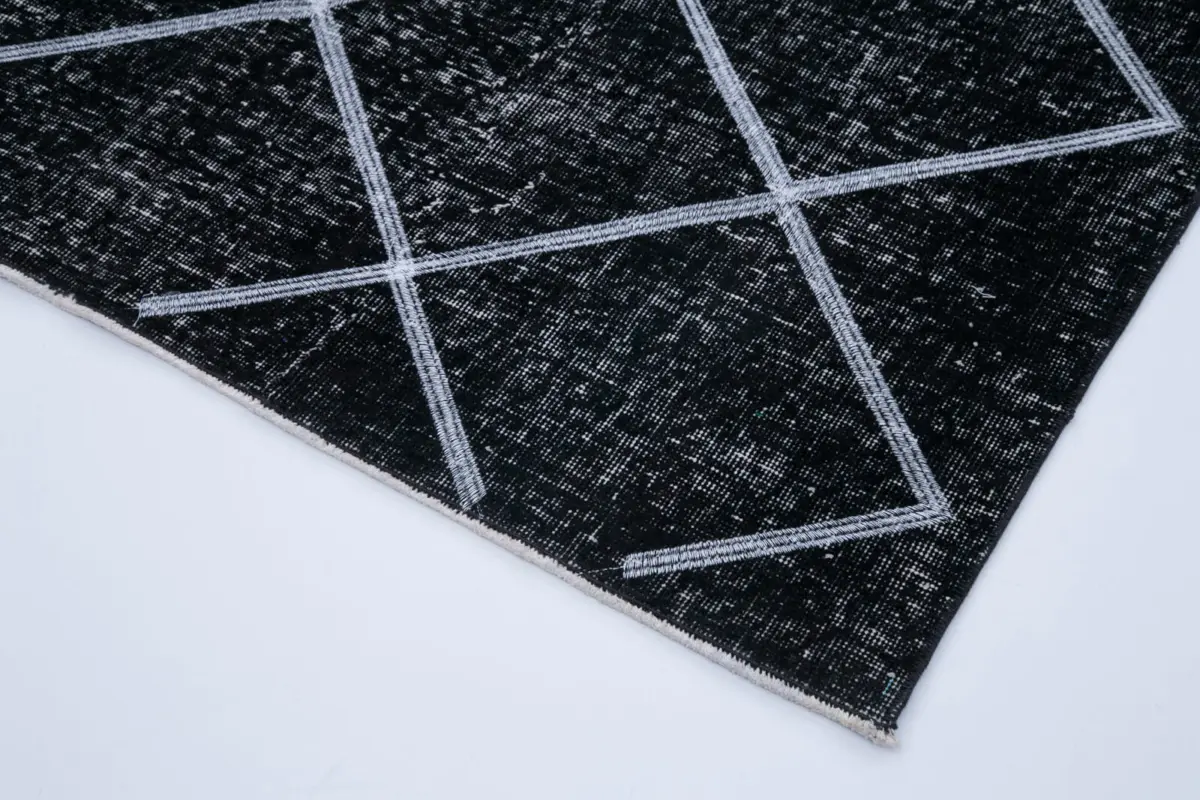 Modern Halı- Siyah Pamuk Üzerine Yün El Dokuma Halı-143x317 - Görsel 4
