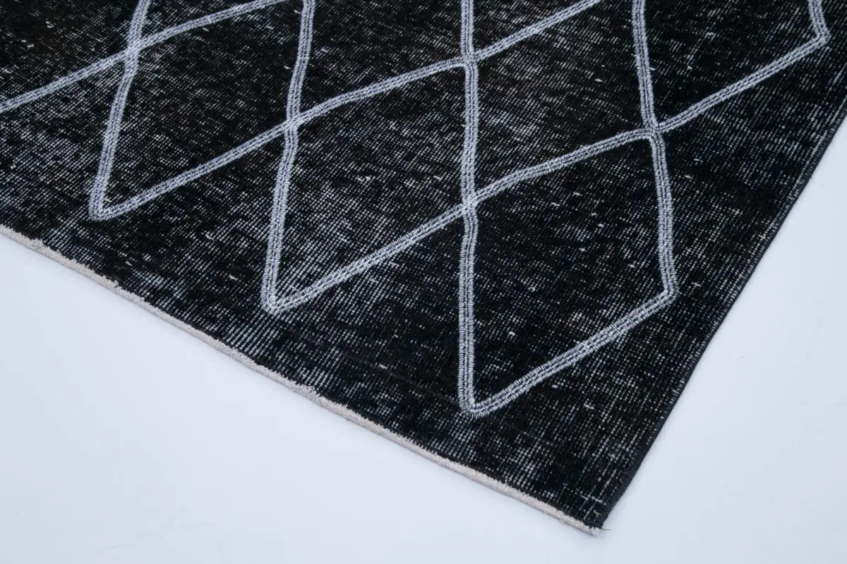 Modern Halı- Siyah Pamuk Üzerine Yün El Dokuma Halı-147x367 - Görsel 4