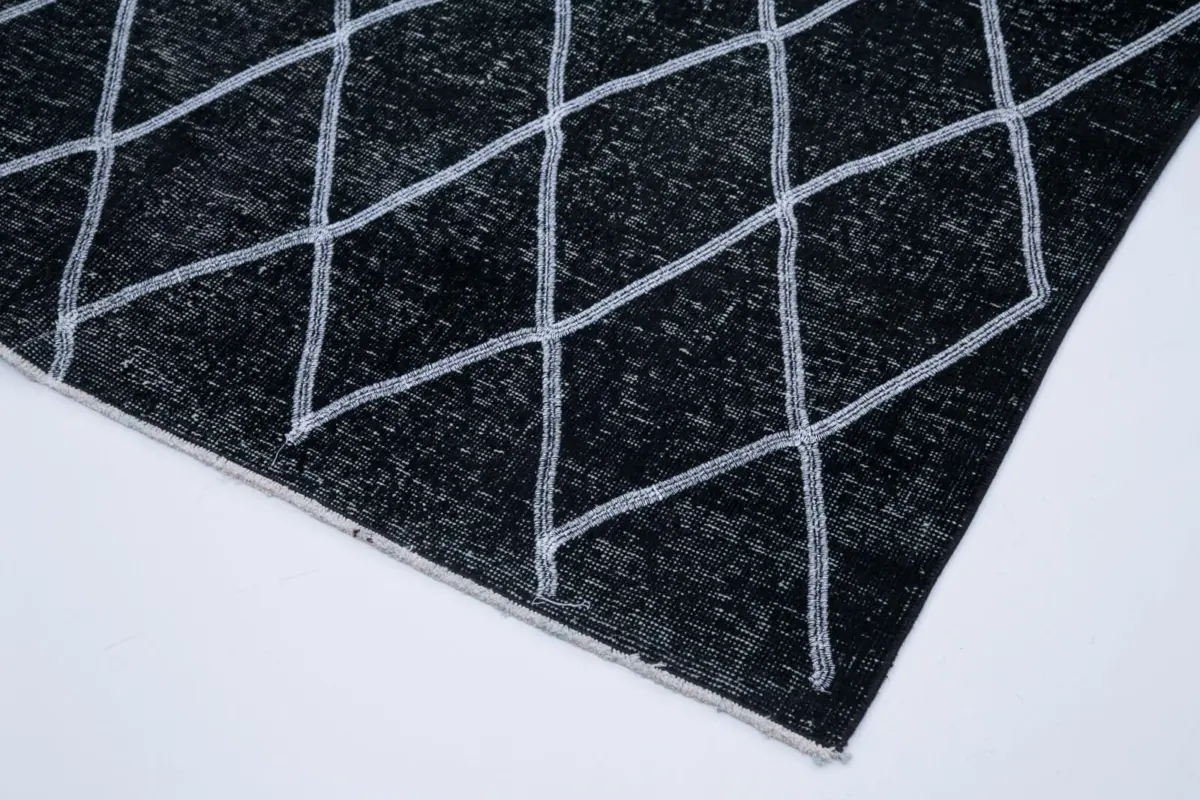 Modern Halı- Siyah Pamuk Üzerine Yün El Dokuma Halı-145x388 - Görsel 4