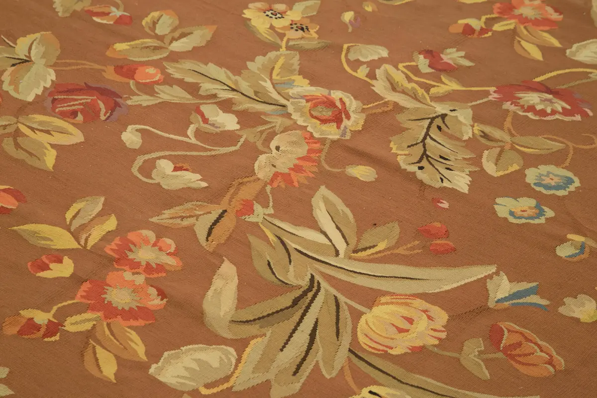 Aubusson Eskitme Kahverengi Pamuk Üzerine Yün El Dokuma Halı-276x359 - Görsel 5