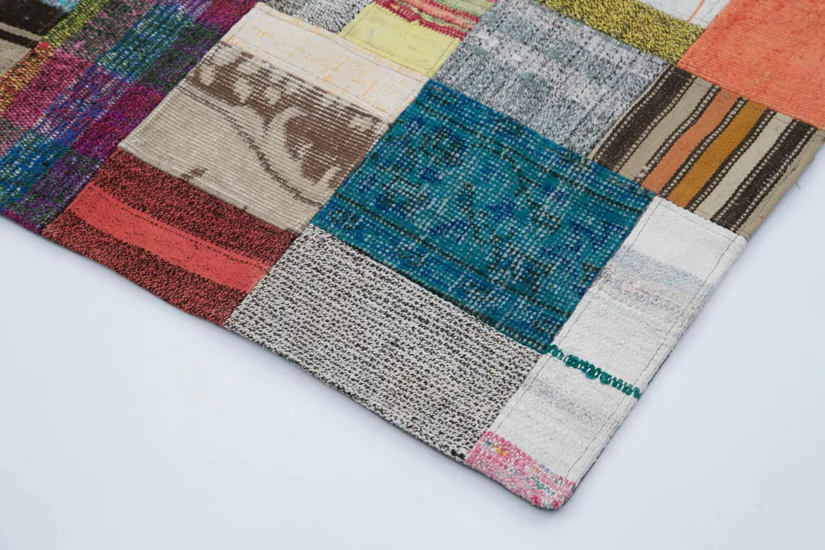 Chaput Patchwork Multi Renk Pamuk Üzerine Yün El Dokuma Kilim-170x240 - Görsel 4