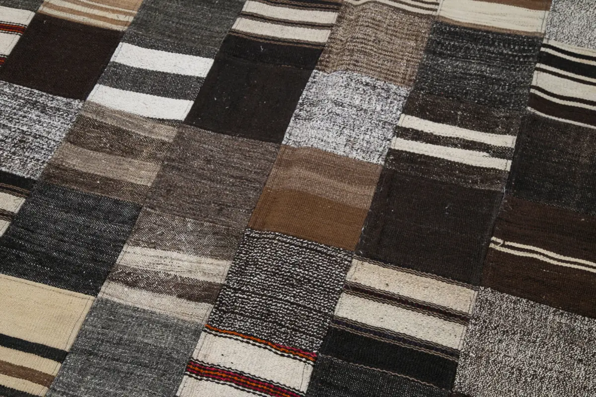 Chaput Patchwork Kahverengi Renk Pamuk Üzerine Yün El Dokuma Kilim-170x242 - Görsel 6