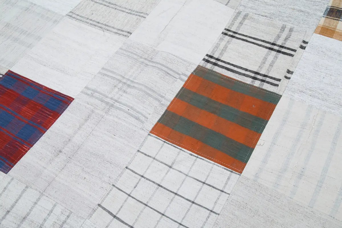 İnce Bez Patchwork Beyaz Pamuk Üzerine Yün El Dokuma Kilim-202x300 - Görsel 6