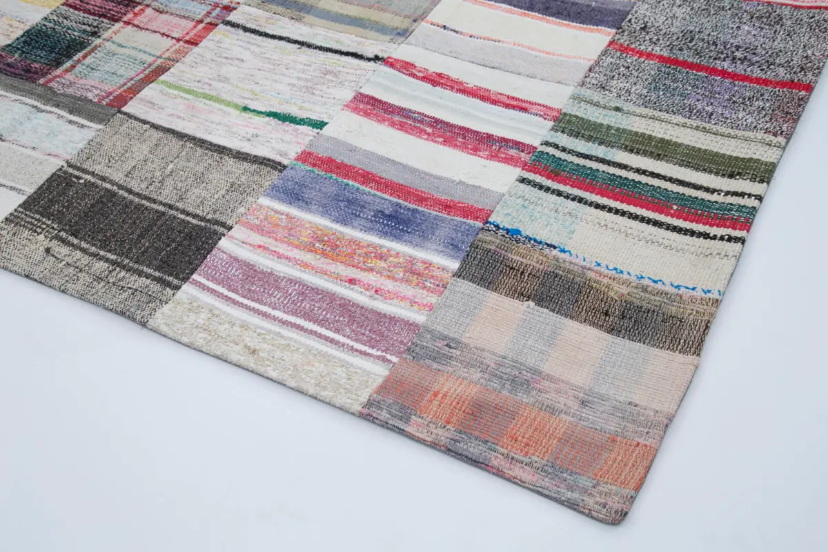 Chaput Patchwork Beyaz Renk Pamuk Üzerine Yün El Dokuma Kilim-203x301 - Görsel 4