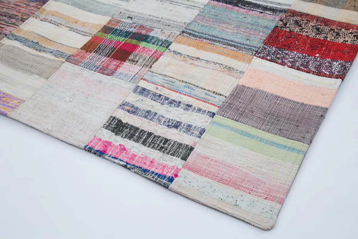 Chaput Patchwork Beyaz Renk Pamuk Üzerine Yün El Dokuma Kilim-201x301 - Görsel 4