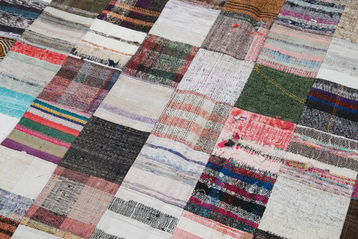 Chaput Patchwork Multi Renk Pamuk Üzerine Yün El Dokuma Kilim-242x300 - Görsel 6