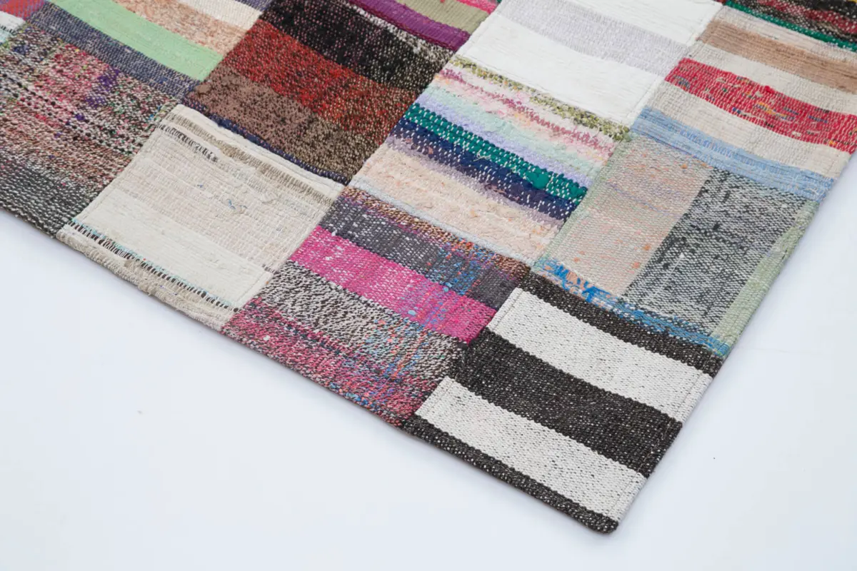 Chaput Patchwork Multi Renk Pamuk Üzerine Yün El Dokuma Kilim-241x300 - Görsel 4