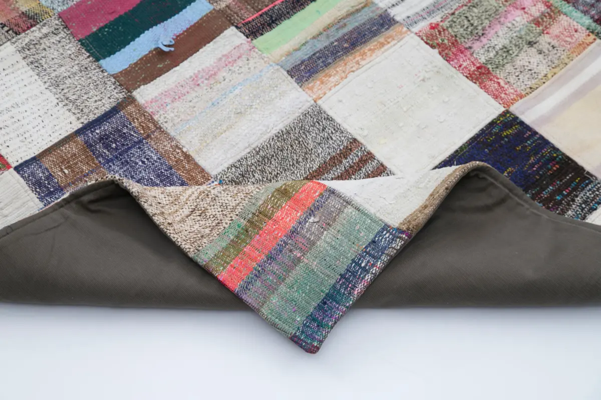 Chaput Patchwork Multi Renk Pamuk Üzerine Yün El Dokuma Kilim-241x300 - Görsel 5