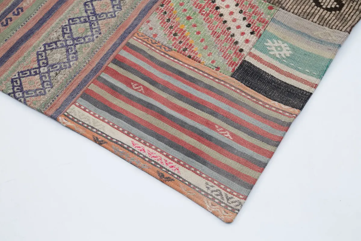 Anadolu Patchwork Multi Renk Pamuk Üzerine Yün El Dokuma Kilim-203x302 - Görsel 4