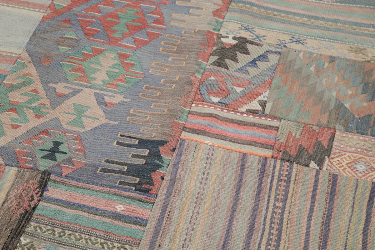 Anadolu Patchwork Multi Renk Pamuk Üzerine Yün El Dokuma Kilim-202x302 - Görsel 6