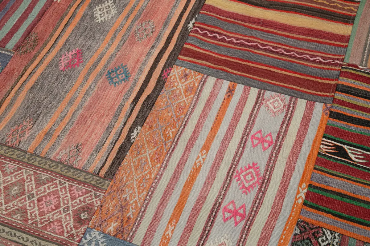 Anadolu Patchwork Multi Renk Pamuk Üzerine Yün El Dokuma Kilim-203x301 - Görsel 6