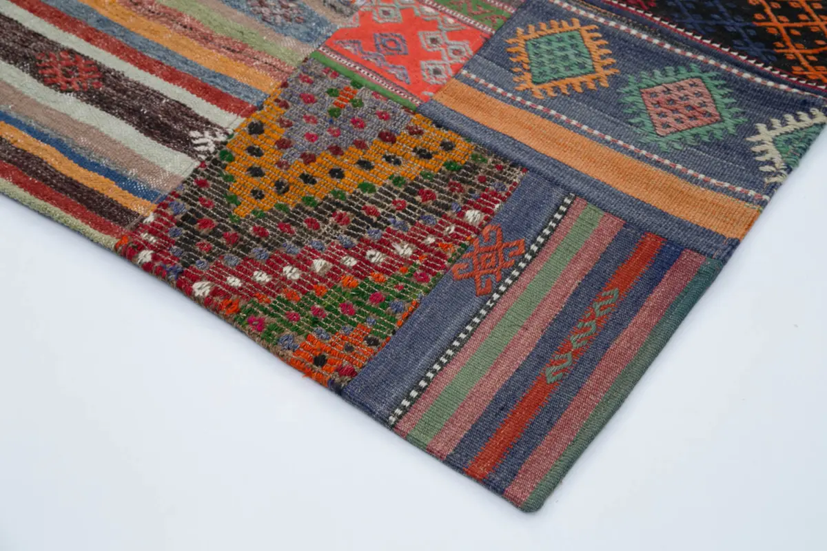 Anadolu Patchwork Multi Renk Pamuk Üzerine Yün El Dokuma Kilim-202x301 - Görsel 4