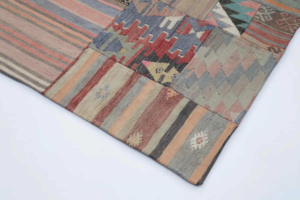 Anadolu Patchwork Bej Renk Pamuk Üzerine Yün El Dokuma Kilim-202x301 - Görsel 4