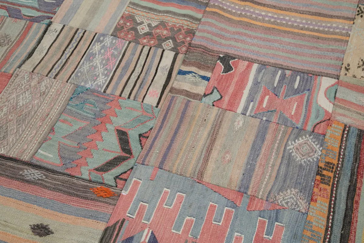 Anadolu Patchwork Kahverengi Renk Pamuk Üzerine Yün El Dokuma Kilim-202x300 - Görsel 6